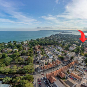 Apartment in Canford Cliffs close to Sandbanks Beach